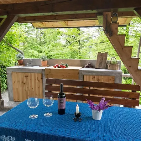 Slabnik Nature Escape Idrija